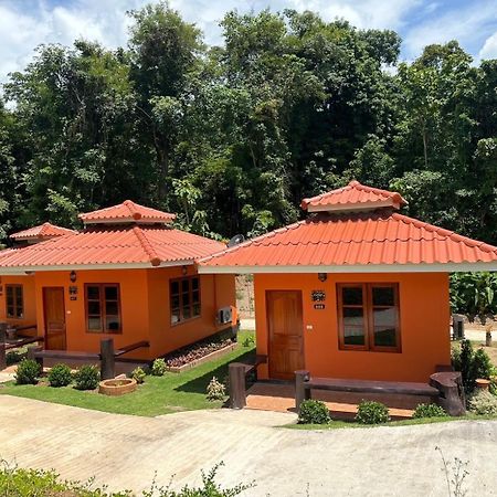 Hotel Baanphuthadol à Mae Hong Son Extérieur photo