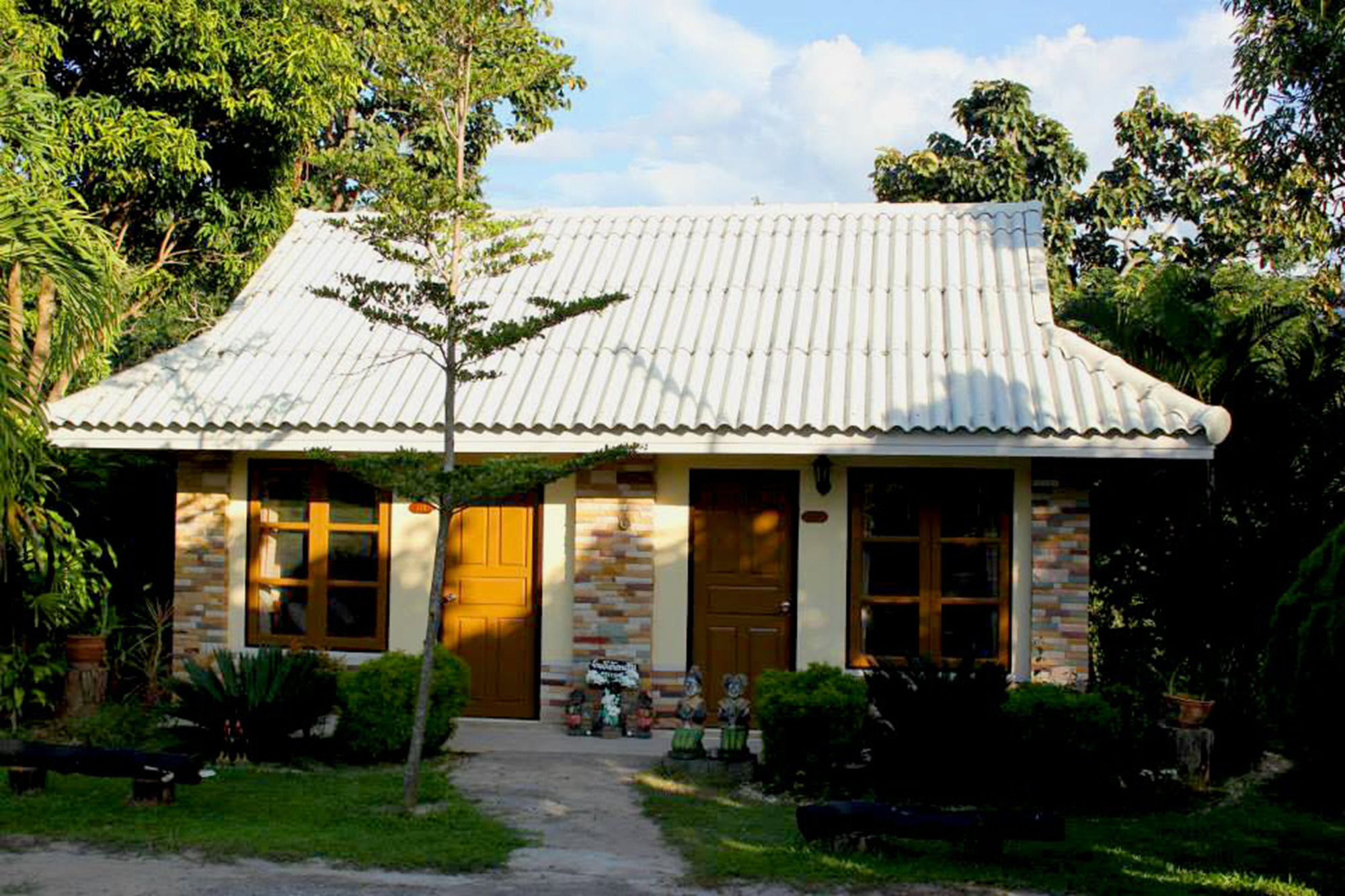 Hotel Baanphuthadol à Mae Hong Son Extérieur photo